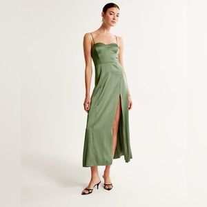 The A&F Camille Midi Dress in Green Size Large